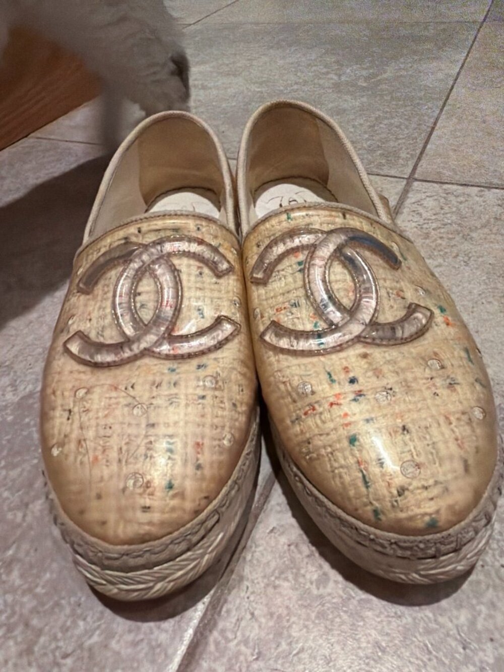 Chanel Espadrille Flats Beige Tweed CC Logo PVC — US 8